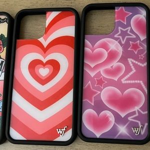 2 Wildflower cases iphone 13